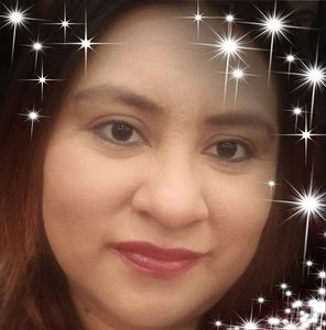 Meet your Posher, Elsita